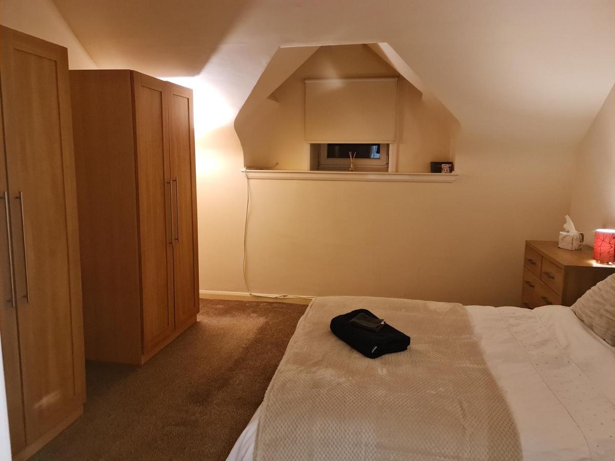 Comfortable 2 Bed Townhouse. Near To Amenities. Leilighet Beith Eksteriør bilde
